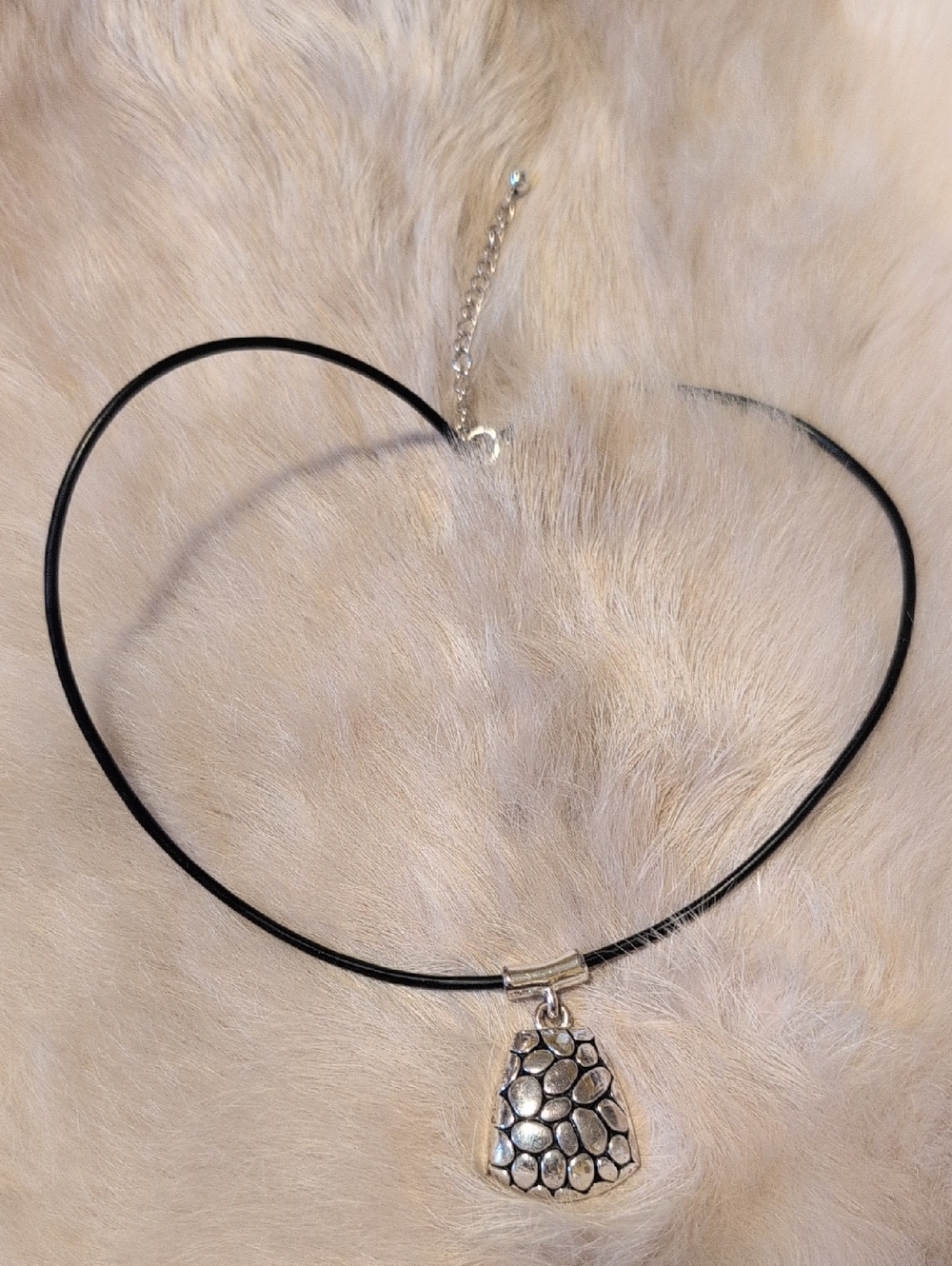 EUC Silver Pebble Pendant Black Cord Choker Necklace